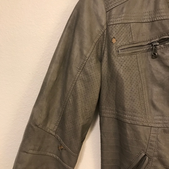 Guess Faux Leather Grey Jacket - Picture 4 of 6
